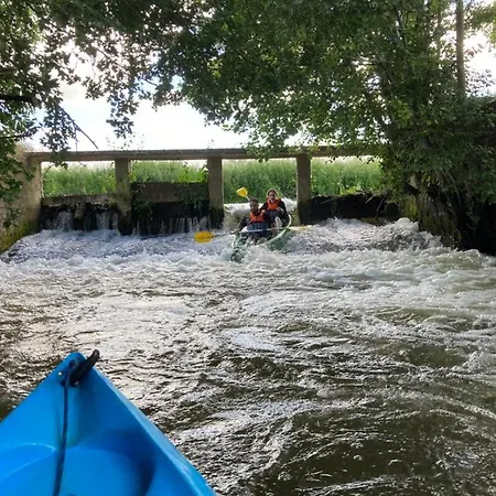 Gite Les Galinettes Au Bord De La Riviere Crécy-sur-Serre